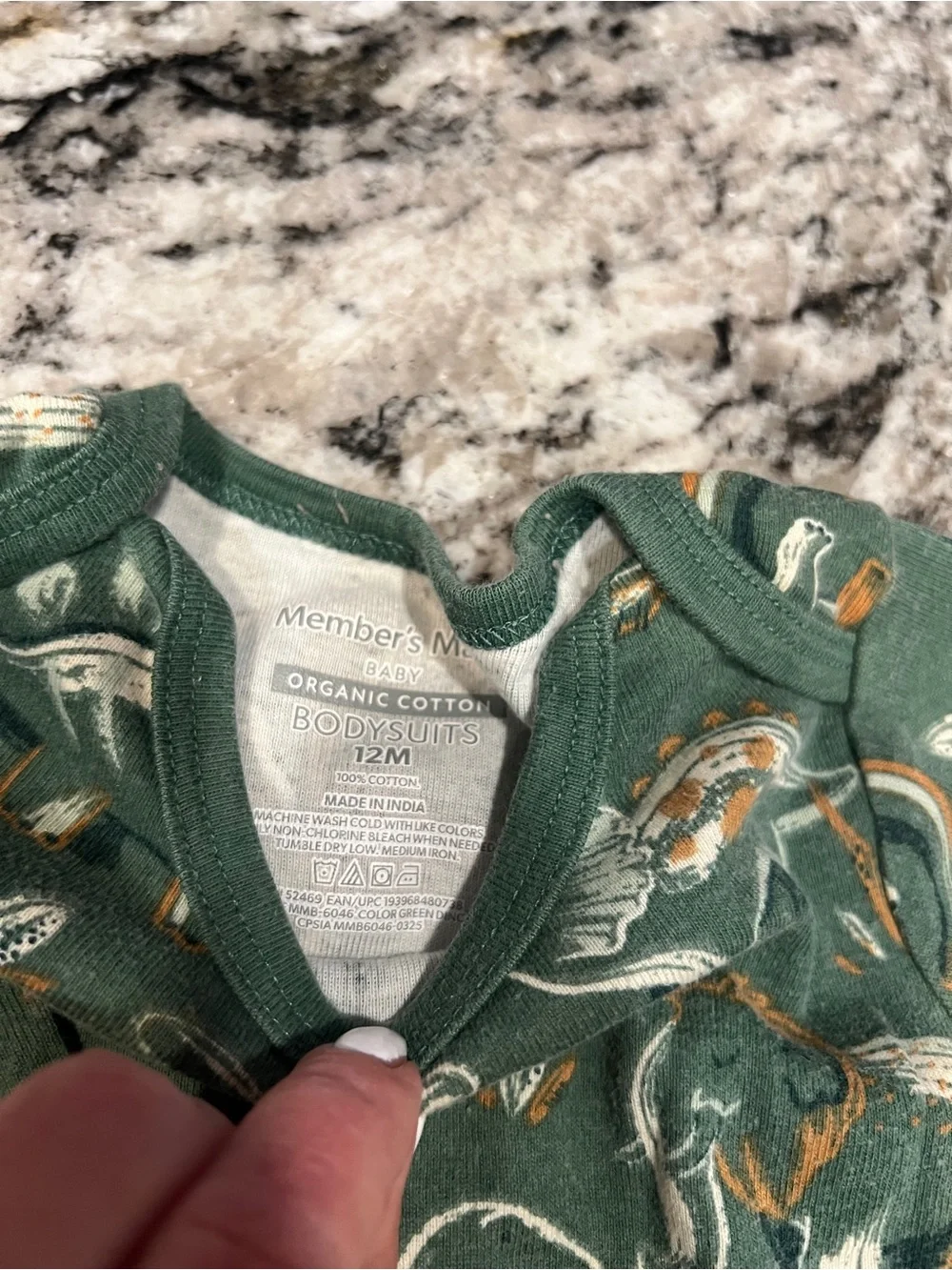 Member’s Mark Dinosaur Bodysuit & Carter’s Leggings 12M Outfit Bundle